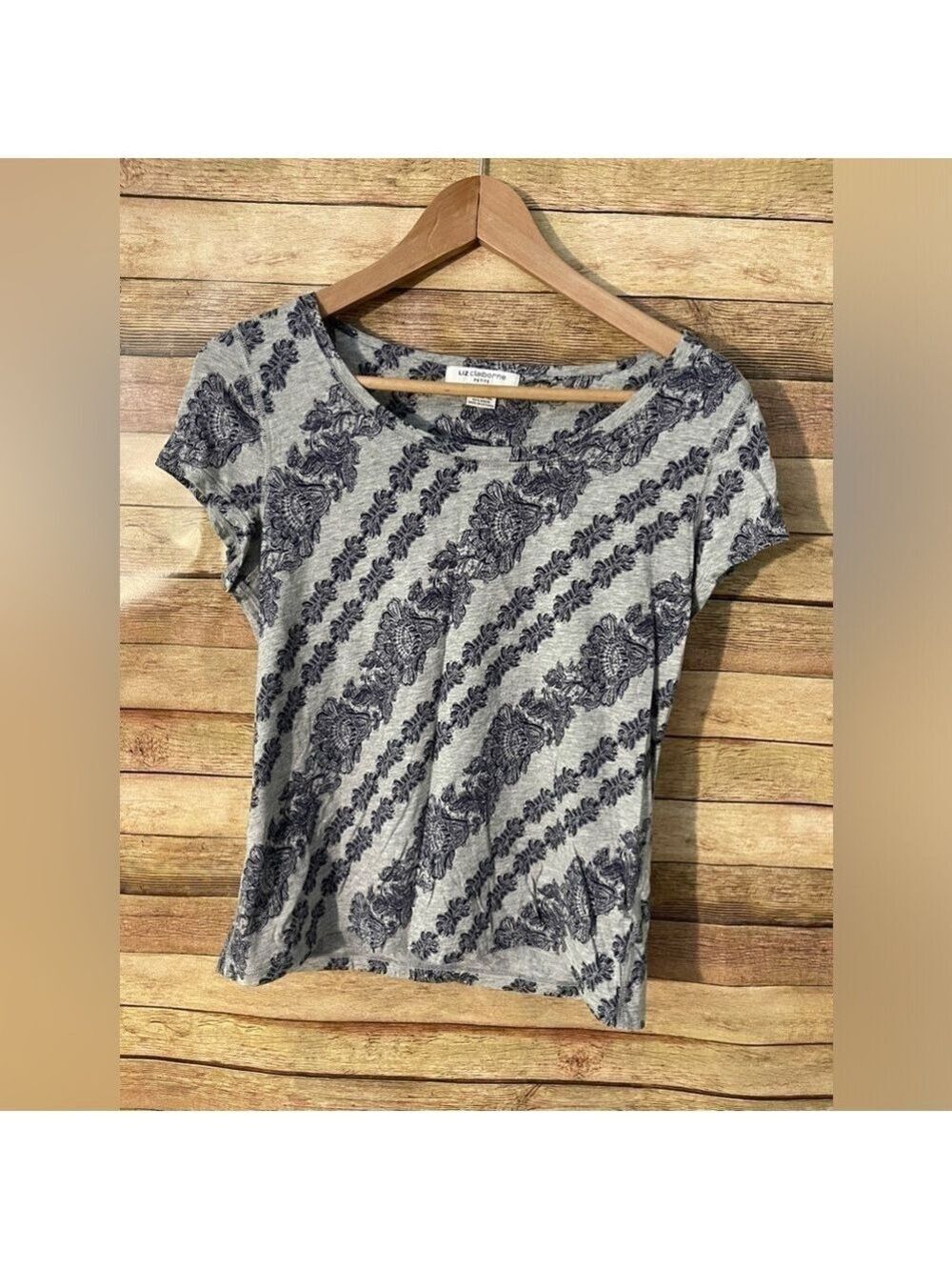 Liz Claiborne Petite Women’s Gray and Navy Floral Print T Shirt Petite Medium